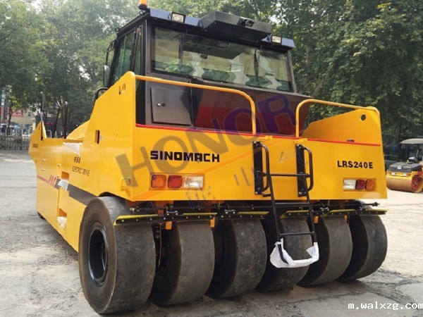 分布式驱动电动轮胎压路机